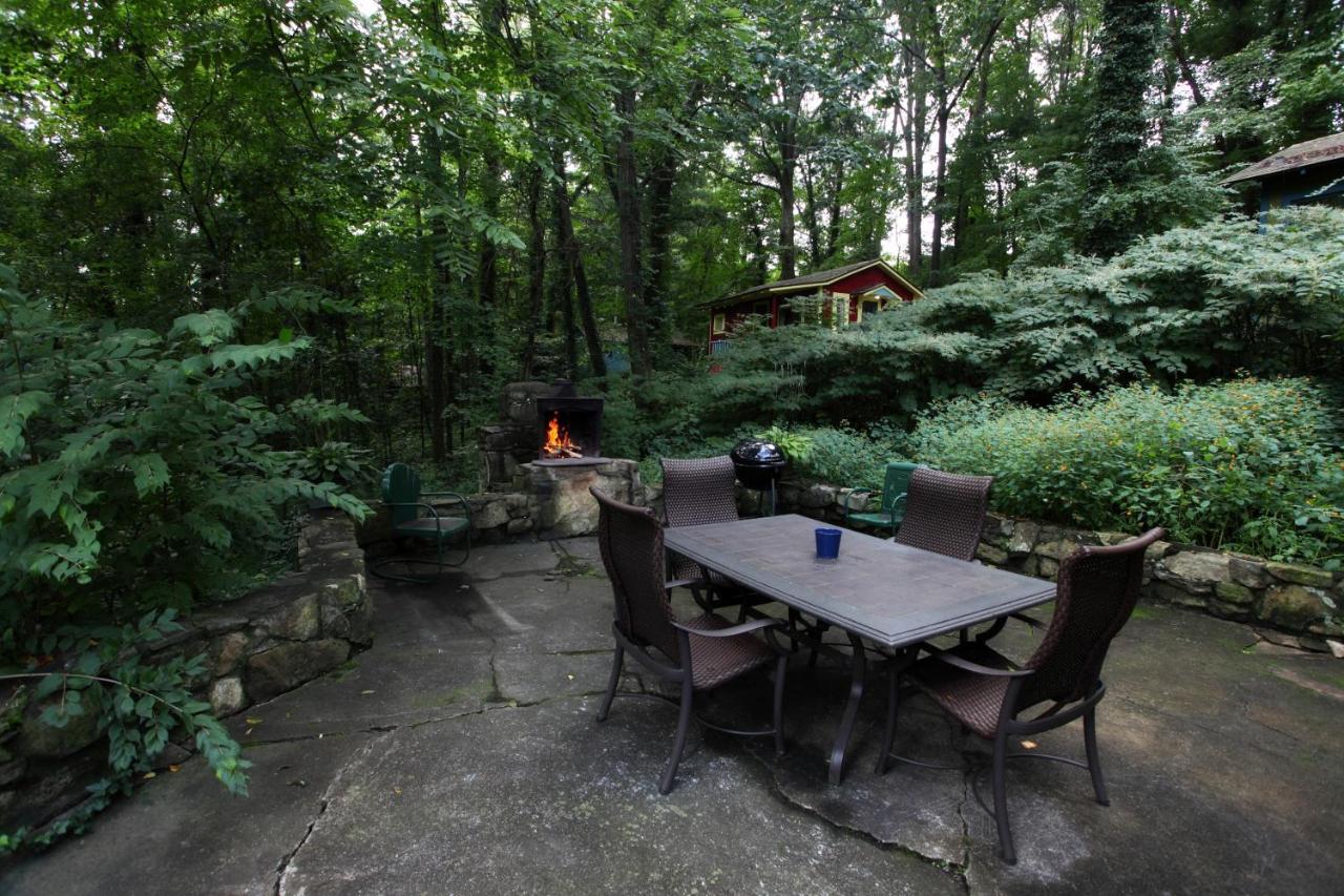 The Pines Cottages Woodfin Экстерьер фото
