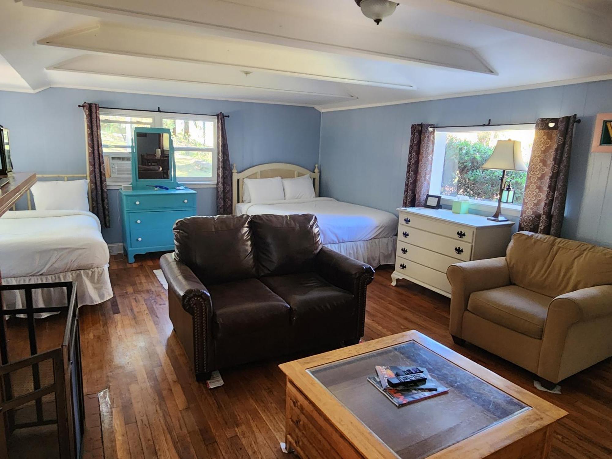 The Pines Cottages Woodfin Экстерьер фото