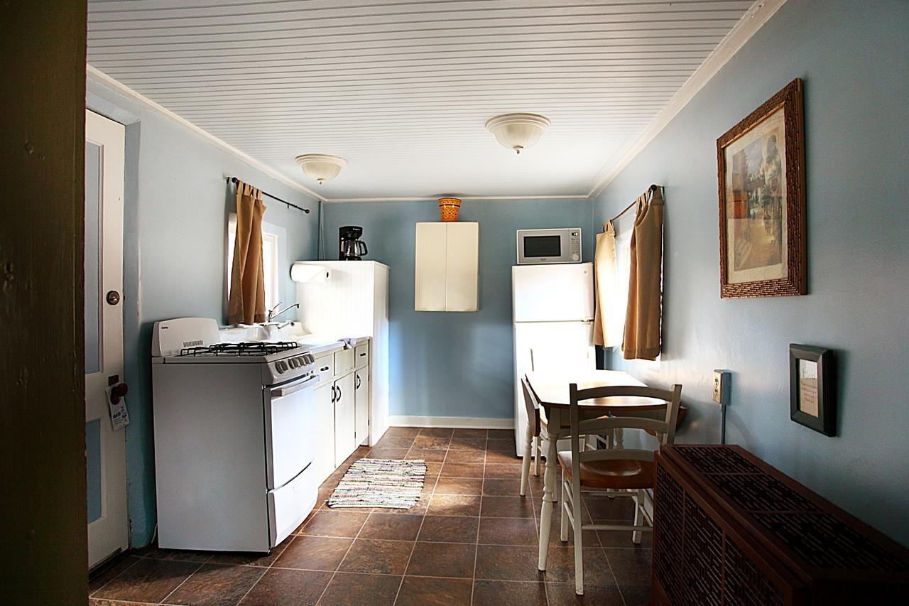 The Pines Cottages Woodfin Экстерьер фото