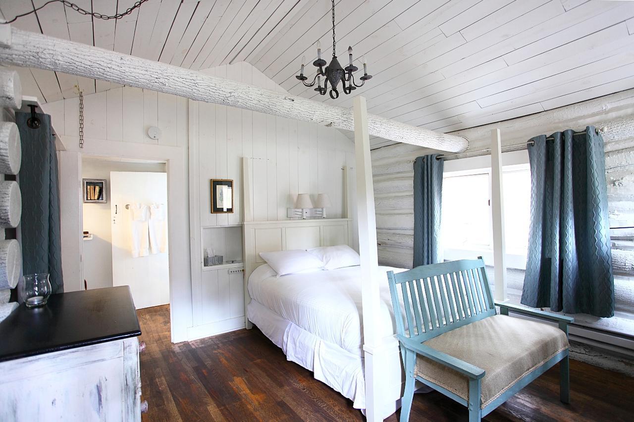 The Pines Cottages Woodfin Экстерьер фото