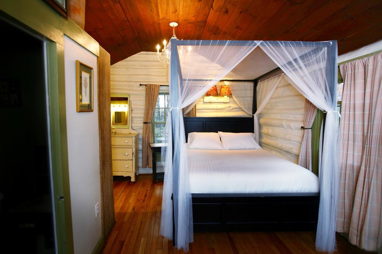 The Pines Cottages Woodfin Экстерьер фото